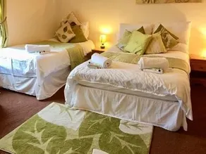 The Glazebury bar and restaurant with accommodation - Image 3