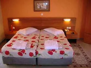 Family Inn Hotel - Image 5