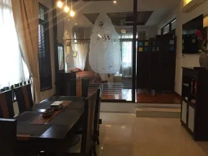 Holiday Thai - Image 2