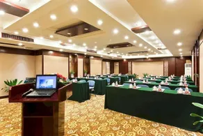 New Golden Star Hotel - Image 2