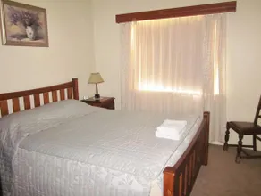 Glenmore Springs Accommodation - Image 5