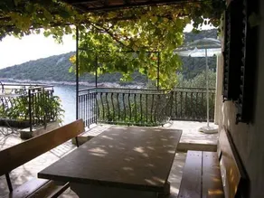 Apartments Villa Mare Vinisce - Image 3