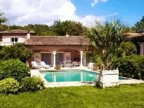 Chez Helene - Image 1