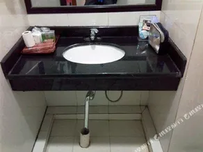 Wangyijia Business Hotel - Image 3