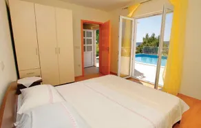 Holiday Villa Perna - Image 5