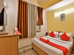 OYO 9751 Hotel Vrundavan Residency - Image 2