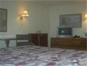 Golden Oak Inn - Image 3
