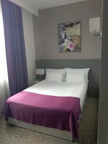 88 Rooms Hotel - Image 2
