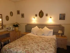 Craig Cleeve House - Image 4