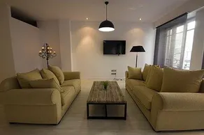 Luxe Rooms - Image 5