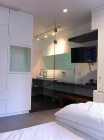 Unique Bauhaus - Image 2