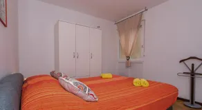 2 bedroom apartment/parking/market - Image 4
