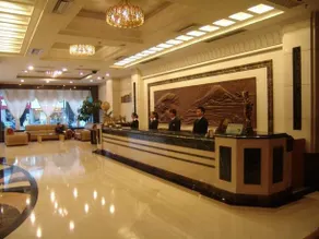 Easton Hotel - Image 2