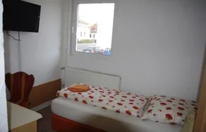 ZUR GUTEN STUBE - Image 4
