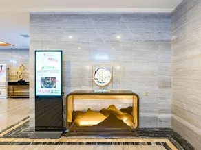 Yonglihui Hot Spring Hotel - Image 2