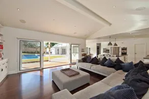 BEL Casa Luxury Mount Eliza Retreat - Image 3