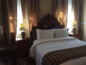 Dover Garden Suites - Image 3