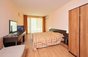 Guest House California - Image 3