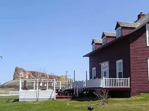 Auberge la Maison Rouge de Perce - Image 2