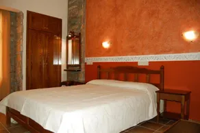 Melifilos Guesthouse - Image 2