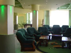 Hotel Petrolul - Image 2