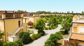 Pizzo Beach Club - Image 2
