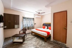 Oyo Flagship 18986 Hotel Orange - Image 3