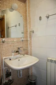 Arta Hotel - Image 3