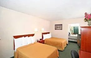 Days Inn Greensboro East - Image 3