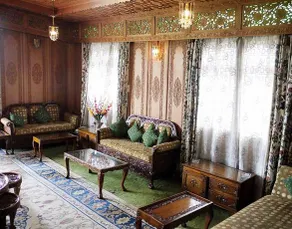 Royal Group of Deluxe Houseboats - Image 2
