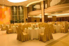 Crown Plaza Hangzhou - Image 5
