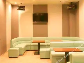 Cherry Park Hotel - Image 4