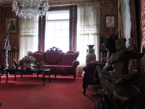 Romantic Mansion Toronto - Image 4