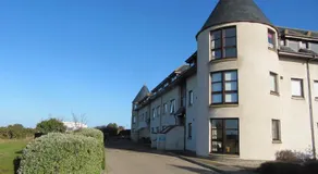 Seaside Haven - Image 4