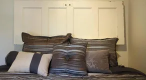 Retro Bungalow - Image 2
