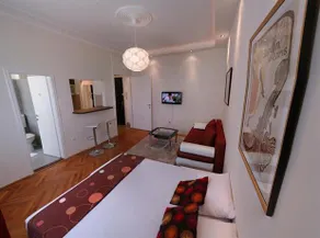 Studio Lara - Image 2
