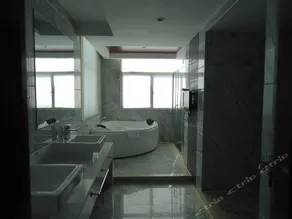 XIANZHOU HOTEL - Image 5