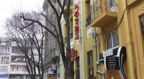 Varna Flats EU - The Central Railway Station - Image 4