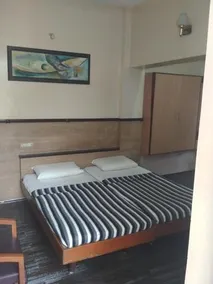 Dolphin Hotel - Image 5