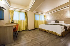 Unite Hotel - Image 4