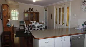 Yvonnes Rest Holiday Home - Image 2
