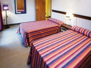 Apartamentos Leo Varios Islantilla - Image 3
