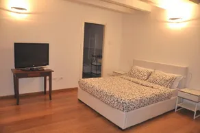 Room 28 - Image 4