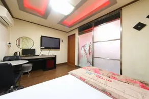 Gyeongbuk National University Luxury - Image 4