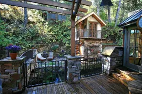 Storybook Stone Cottage 2 Bedrooms 1 Bathroom Cabin - Image 4