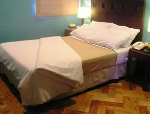 Bloomfield Hotel - Image 3