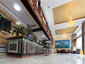 Mount Emei Jimo Culture Hotel - Image 1