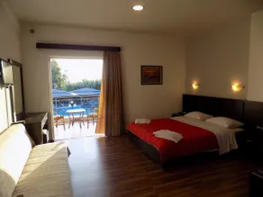 HOTEL KALAMITSI APARTMENTS - Image 4