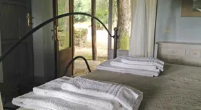 Honeymoon Cottage - Image 3