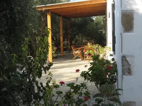 Elea House - Image 2